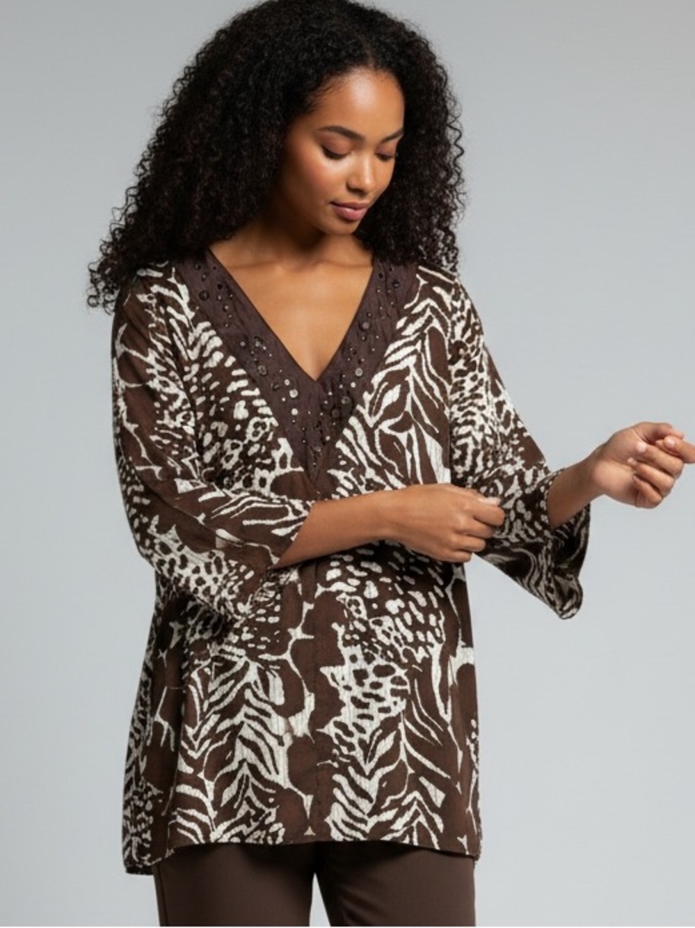 AVON Animal Print V-Neck Tunic M 20” p2p Brown/White
